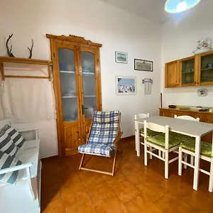 Gh Al Fortino Bilocale Con Giardino , Carloforte (Isola di San Pietro) Italia